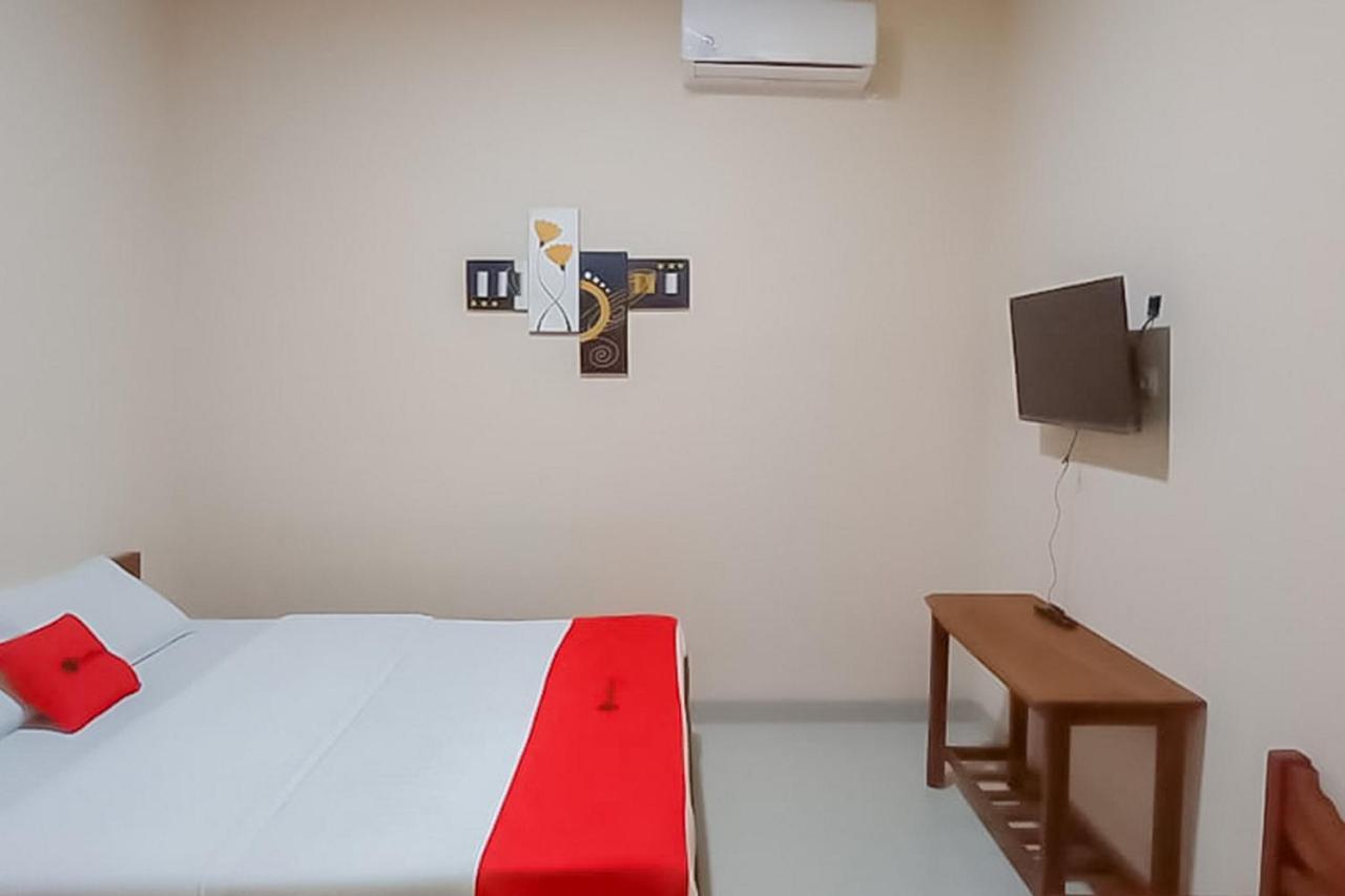 Hotel Reddoorz Syariah Near Tugu Lampu Gentur Cianjur Exteriér fotografie