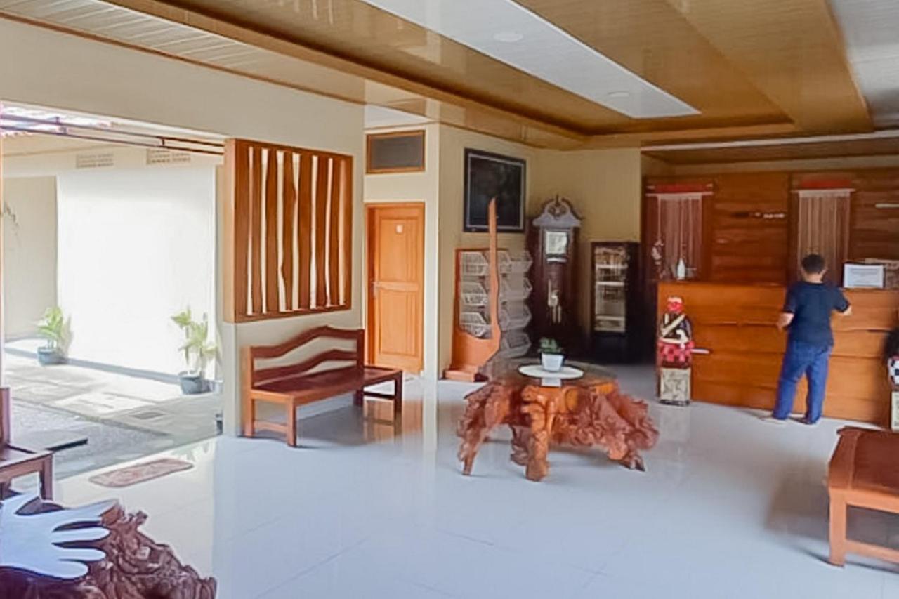 Hotel Reddoorz Syariah Near Tugu Lampu Gentur Cianjur Exteriér fotografie